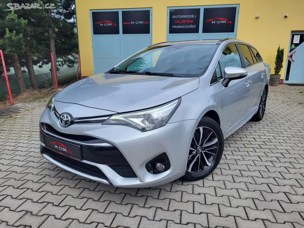 Toyota Avensis 1.8 VVT-i Team D, KAMERA, TAŽNÉ